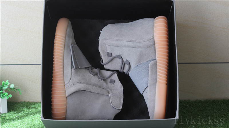 Adidas yeezy boost 750 grey gum glow in the dark